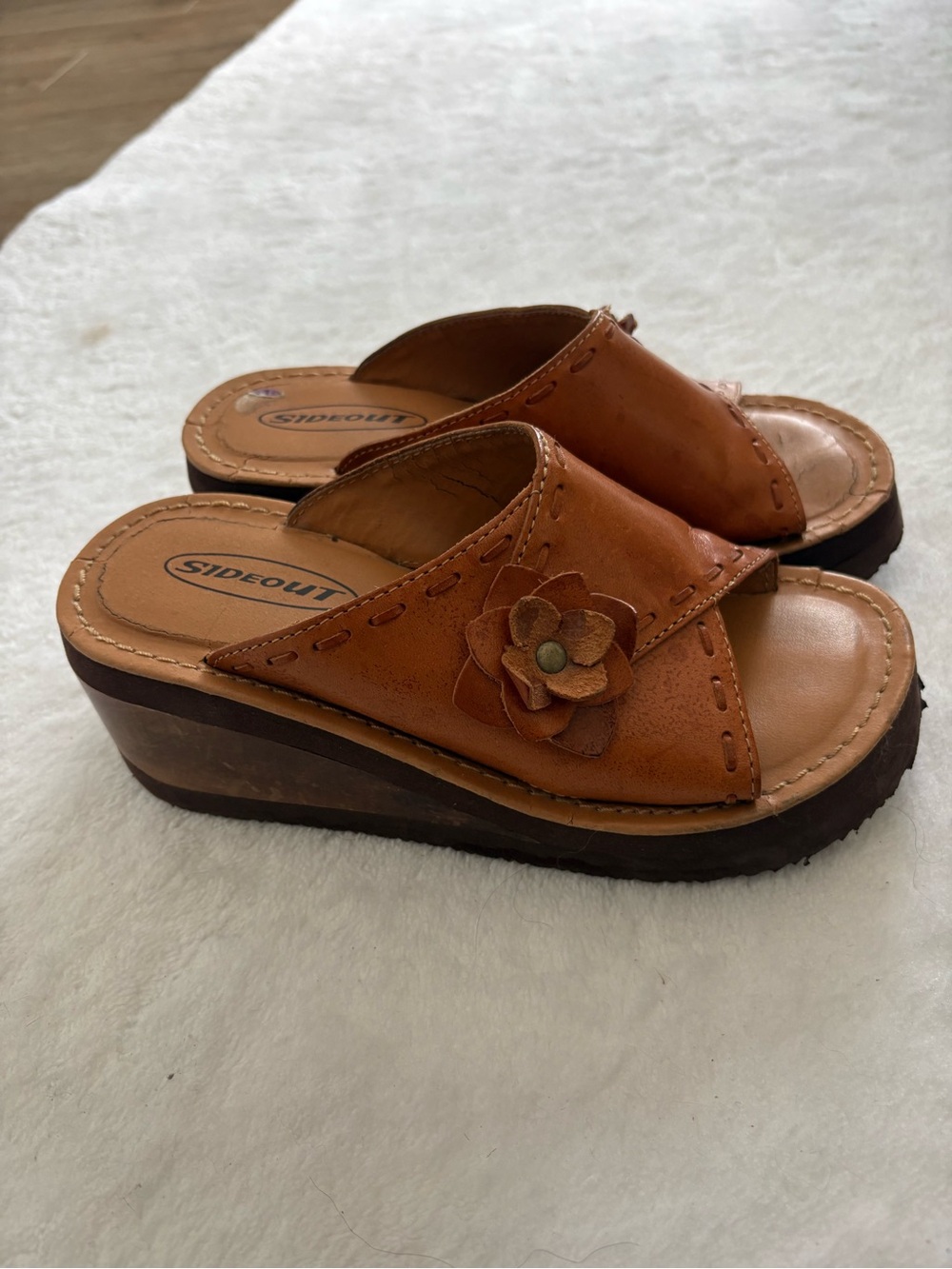 Sideout Women's Brown Leather Floral Wedge Slide Sandals